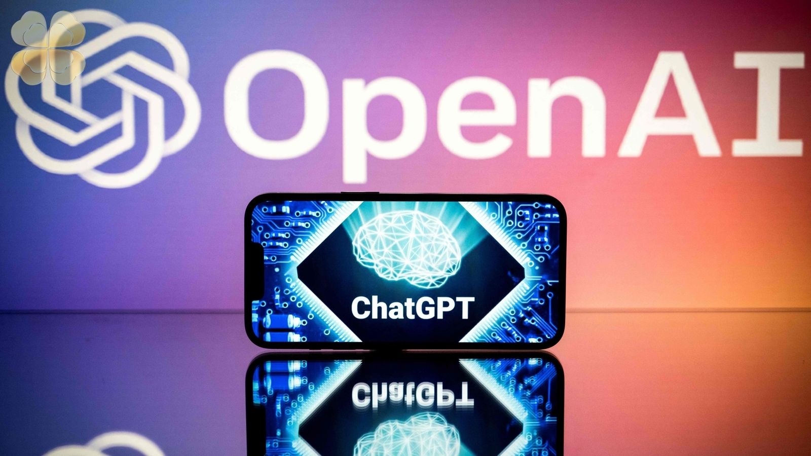 OpenAI ra mắt ChatGPT Gov: Đáp trả cuộc cạnh tranh AI khốc liệt