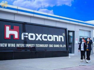 Foxconn trả lương cao hơn cho công nhân lắp ráp điện thoại Huawei Mate 60 Pro