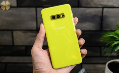 Samsung Galaxy S10e: Trên tay độc quyền phiên bản màu vàng Canary